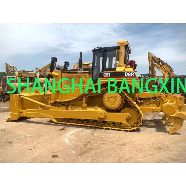 Used CATERPILLAR D8R Dozer Strong Power and Hydraulic Stability Original Japan Made