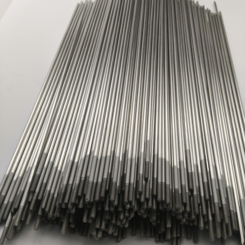 Blunt Three Edged Needle Threaded with Sandblasting Scale
