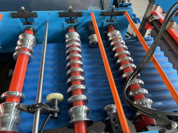Couvrir le petit pain ondulé en métal formant l'épaisseur de la largeur 0.8mm de la machine 762mm
