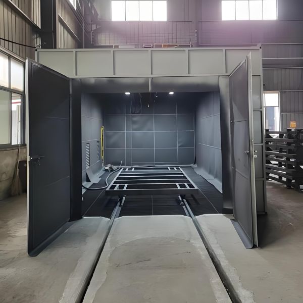 Manual Sand Blasting Booth With Automatic Abrasive Recycling System Dust Removal System
