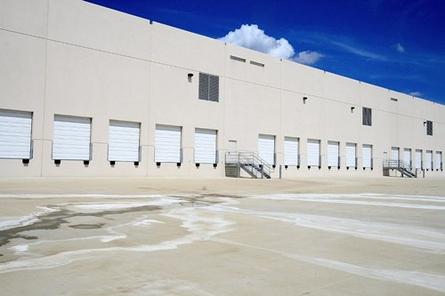 Long Fatigue Life Steel Structure Warehouse Built with Q235/Q355 Grade Steel and Optional Lighting System