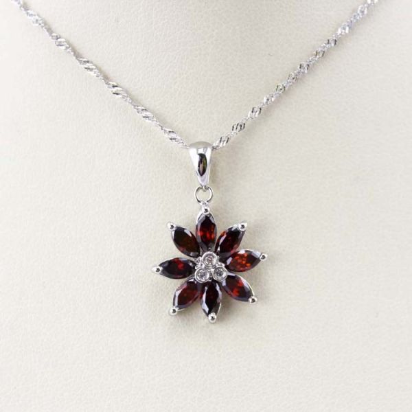 925 Silver Jewelry Blue Topaz  Cubic Zircon Flower Pendant (FP022)