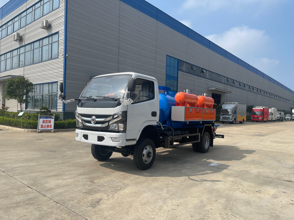 Dongfeng 5m3 Multi-functional Cleaning Sewer Truck Waste Water Suction Diesel Engine Truck