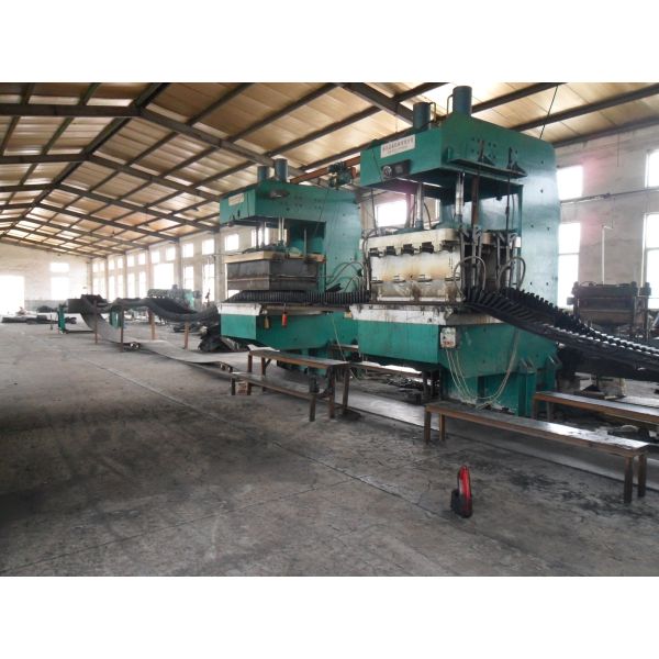 Frame Rubber Sidewall Belt Vulcanizing Press Machine with PLC Control System, Customized Size, and Electric/Steam/Oil Heating