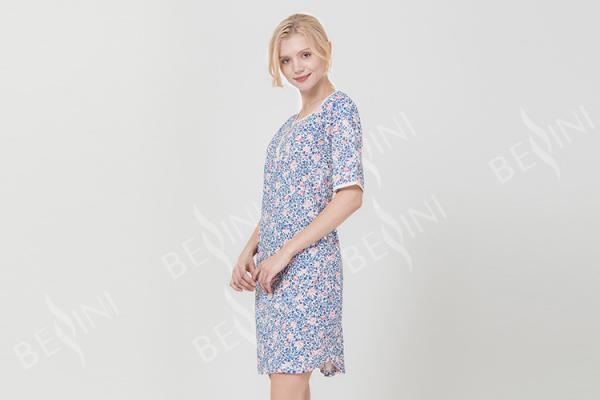Button Placket Ladies Night Dresses Sleepwear Modern Floral Printed Anti Pilling