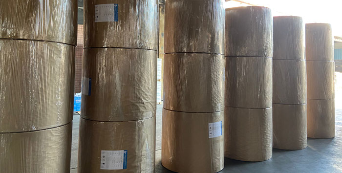 Смещенная бумага бумага 100gsm Woodfree на буклеты и брошюры офсетной печати 650 x 1000mm