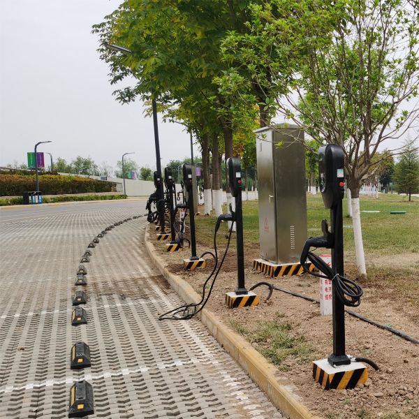 Wall Mounted Home AC Power Fast EV Charger With App 7kw 11kw 22kw 16a/32a Type 2