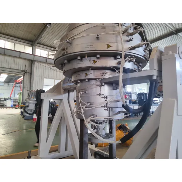 Système d'extrusion de tuyaux à gaine en PEHD à économie d'énergie avec contrôle automatique et performances stables pour la production de tuyaux pré-isolés