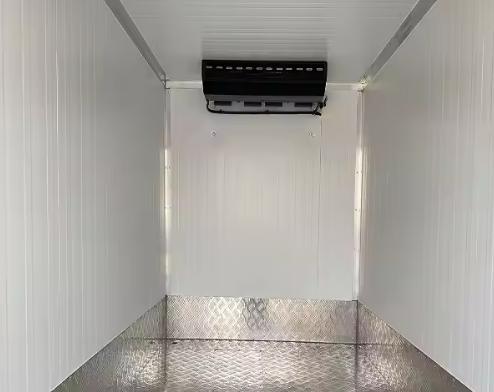 Camión refrigerado de FRP de panel plano Baja conductividad térmica 1,5 - 2,0 g/cm3 Densidad