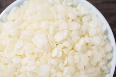100% Pure White Beeswax Pellets White Granule Wax For Food And Cosmetic Industry