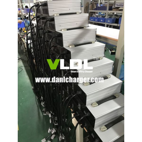 Customize 96V 15A Smart HV Battery Charger For Lithium or Lead Acid Battery Max 1800Watts