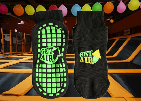 Polyester Altitude Trampoline Park Anti Slip Sports Socks For Adult / Children Custom Logo