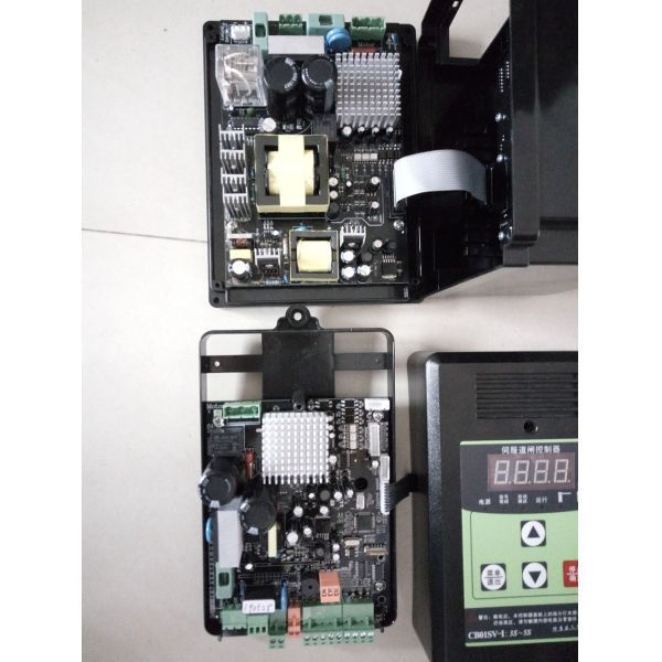 OEM Parking Barrier Gate High Control Precision Road Safety Folding Arm