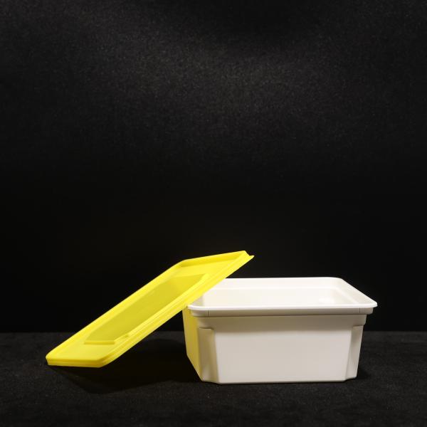Repositório de alimentos rectangular transparente em empilhadeira com tampão de arranque (720 ml) para alimentos