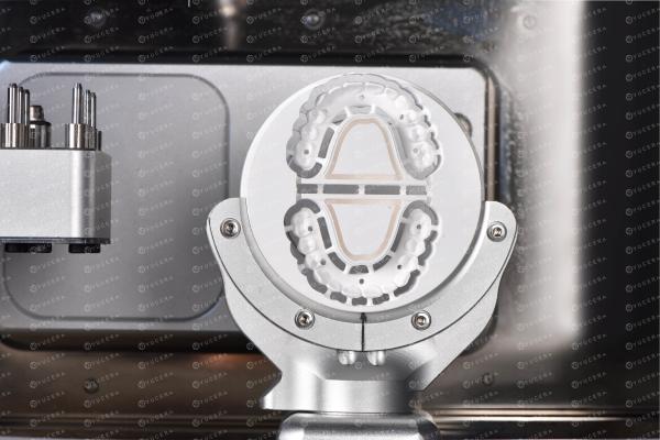 Machine de fraisage multifonctionnelle Yucera réglable pour la fabrication professionnelle