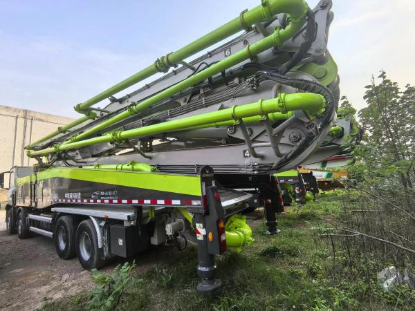 2022 Zoomlion pompe à béton utilisée ZLJ5440THBBF 62X-6RZ avec châssis BENZ Pour Readymix Beton Company