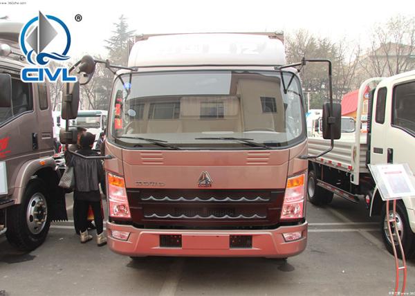 Sinotruk HOWO Light Duty Commercial Trucks 4*2 Light Cargo Truck