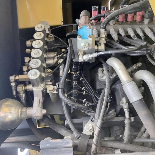 En bon état 22 Tonnes d'origine Komatsu japonaise utilisée de l'excavateur à Shanghai 2018 Année