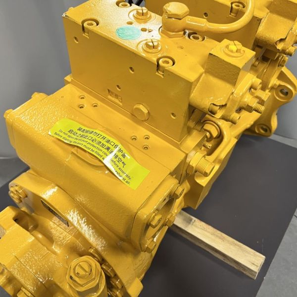 708-23-04014 Ensamblaje de bomba hidráulica HPV55+55 Comatsu Accesorios PC100 PC100L PC120 Tokugawa Presión del aceite GID