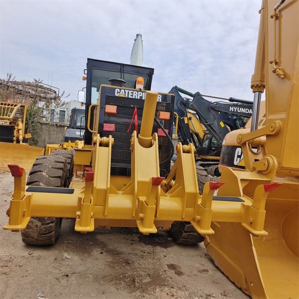 Cummins Engine 17000 KG Caterpillar 140H Motor Grader on Stock for Road Construction