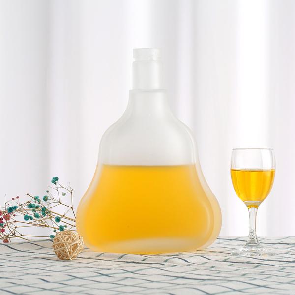 750ml Beautiful Shape High Grade Brandy Glass Bottle with Color Painting and Decal