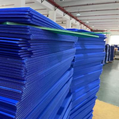 Feuille creuse en PP imperméable, panneau de plastique ondulé résistant aux UV et recyclable