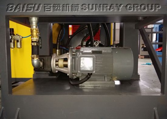 Car Air Vent Pipe Blow Molding Machine Diagonal 2 Tie Bars Central Clamping SRB90