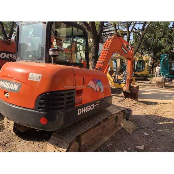 Second Hand Doosan Dh60 7 6ton Mini Crawler Dredging Excavator with 0.2 Bucket Capacity