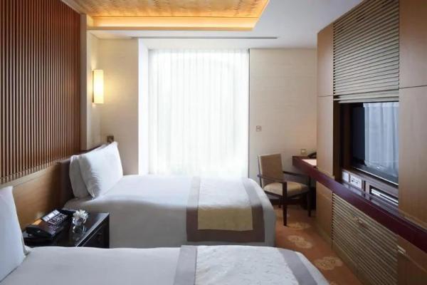 Australia luxury hotel interior design of furniture supplier from China by teak wood bed with upholstered pad and sofa