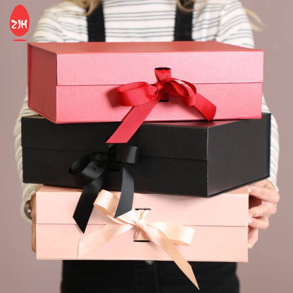 FSC Ribbon Magnetic Closing Gift Box Ribbon Gold Foil Folded Packaging