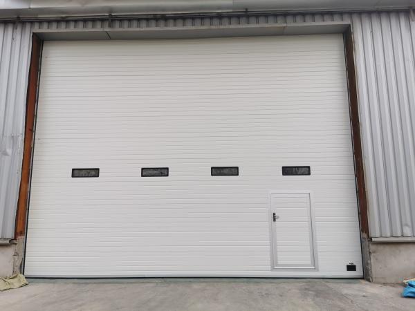 Iso9001 Warehouse Sectional Overhead Door Vertical Lift Commercial Industrial