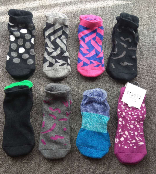 Fashionable Yoga Grip Socks / Pilates Reformer Socks Snagging Resistance For Girls