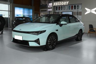 4 veículo elétrico SUV 450KM New Energy de Xpeng P5 da porta 5 assentos 155kW