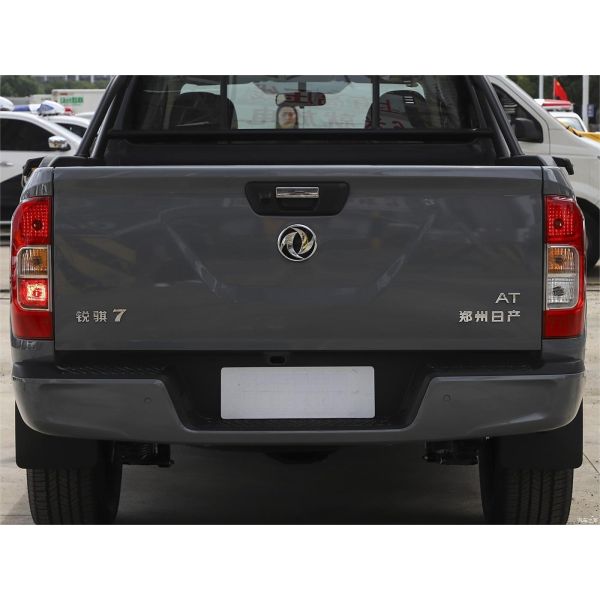 Rich7 4*4 Diesel Automatic 8AT Pickup Car With Minimum Grand Clearance 20°-25°