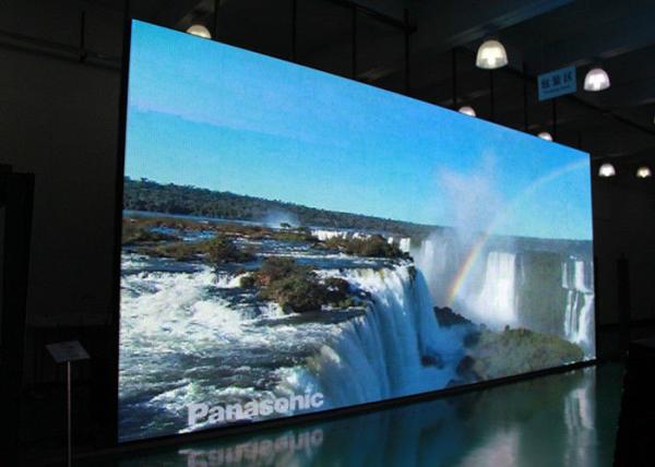 Brilho completo interno da brancura das lêndeas da exposição de diodo emissor de luz 900 - 1500 da cor do preto P6 de SMD