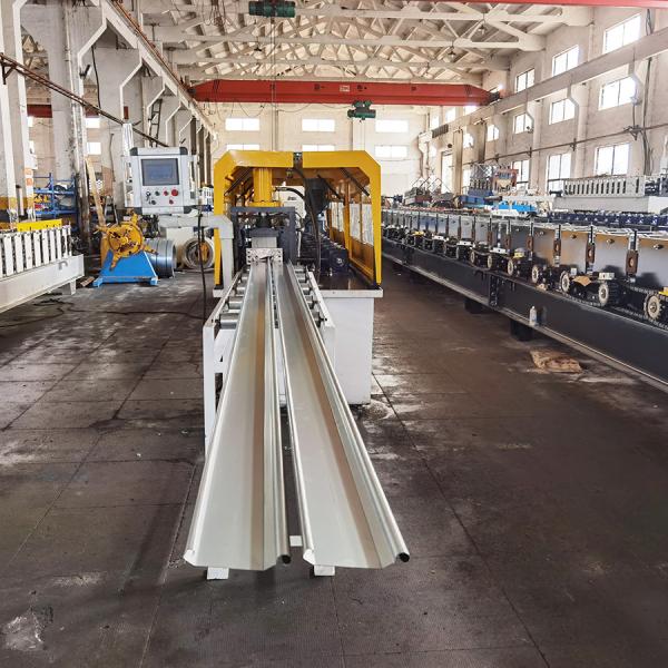 Máquina para formar molduras de portas de trilhos de mão usada Máquina de obturação de rolamento