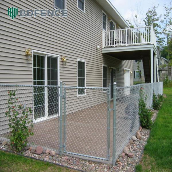 Construction Site Chain Link Fence Debris Containment