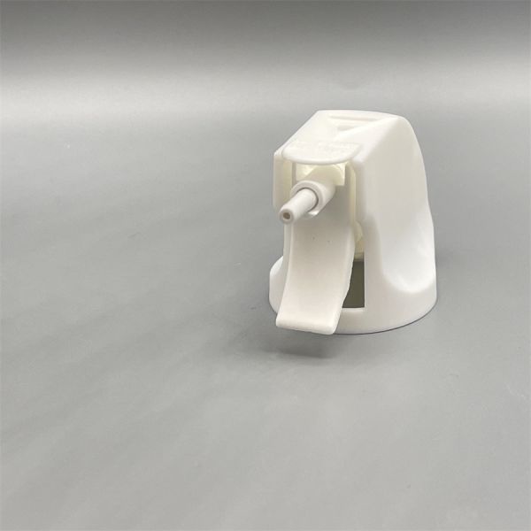 Compact Air Conditioner Cleaning Agent Valve for Portable Use with User-Friendly Features