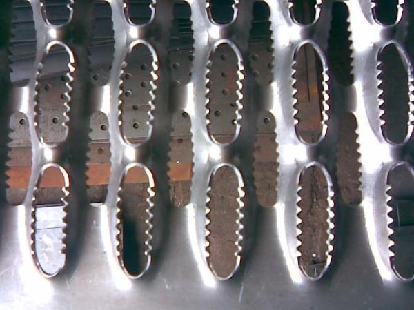 High Strength Anti Skid Metal Plate Safety Perforated Metal Grip Corrosion Resistance