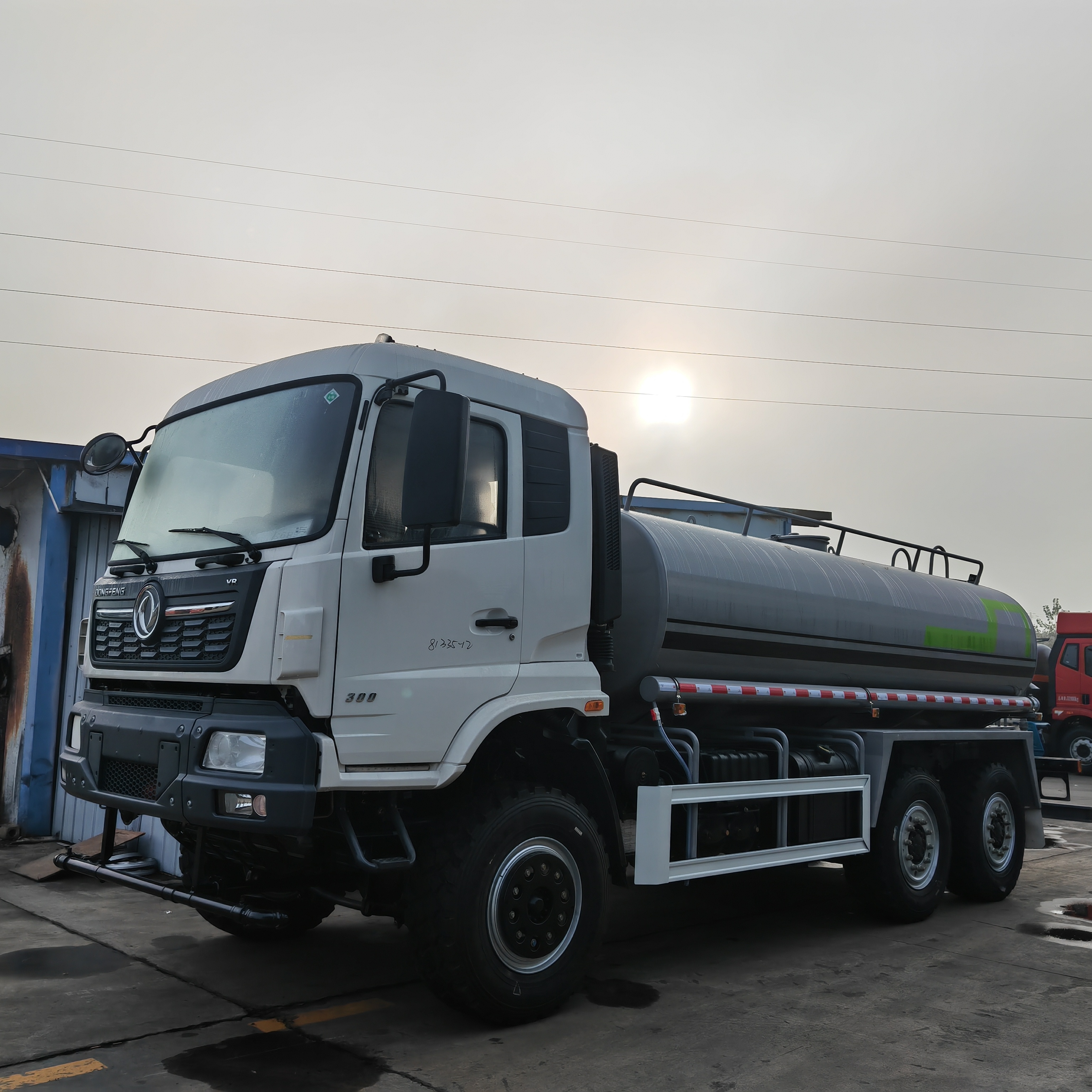 Dongfeng 6*6 Full Drvier Water Tanker Sprinkler Transport Bowser Delivery