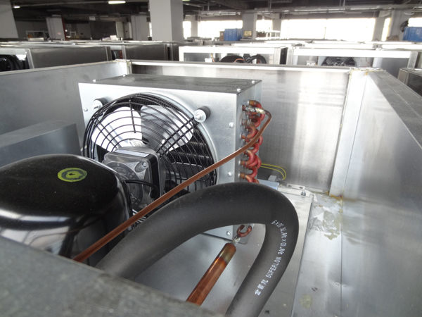 Floor Standing Commercial Refrigeration Equipment , Commercial Upright Fridge / Freezer R290 Available