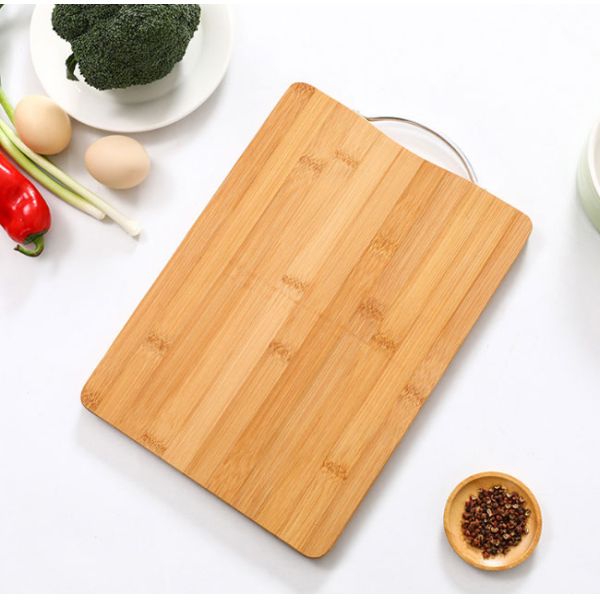 Сверхмощные наградные деревянные бамбуковые утвари кухни прерывая разделочные доски