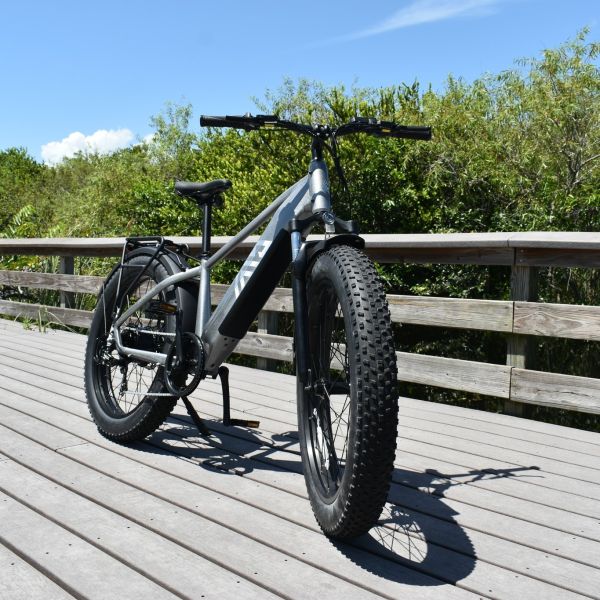 26 Inch Fat Tire City Off-Road Commuter Multi-Purpose E-Bike 48V for Adults Electric Bike Women