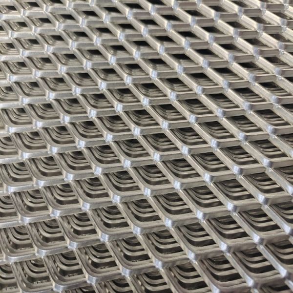 Steel Expanded Metal Sheet 1.5mm Galvanized 3000mm Length
