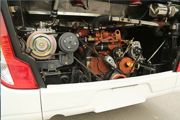 53 Seats Foton Used Tour Bus Euro III Emission For The Passenger Traveling