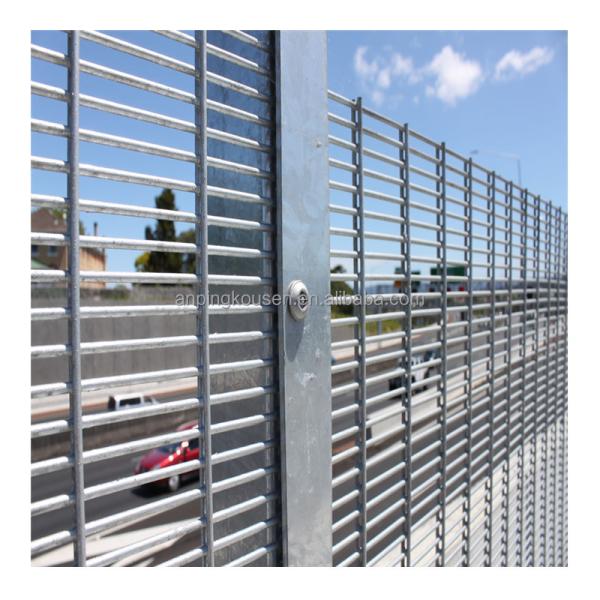 Protect Your Property with Our Customized Security Fence Made of Low Carbon Steel Wire