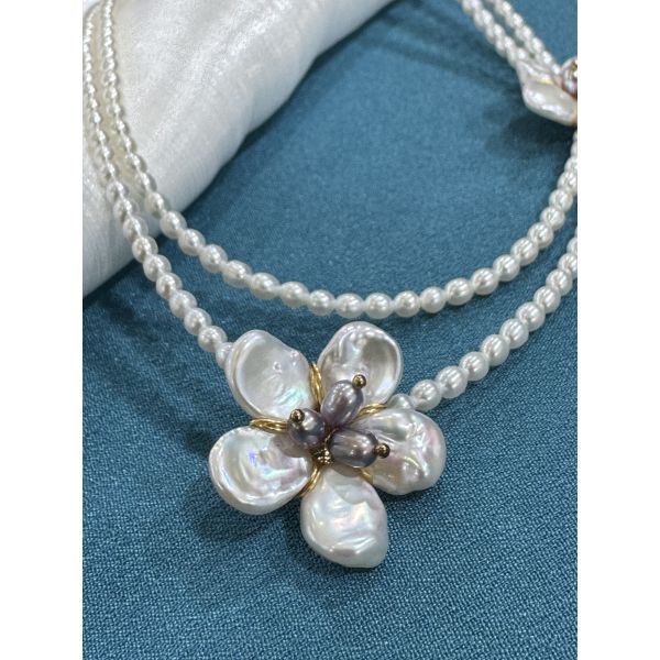 Trendy necklace made from materials perfect addition for stores focusing on modern and fashionable jewelry collections