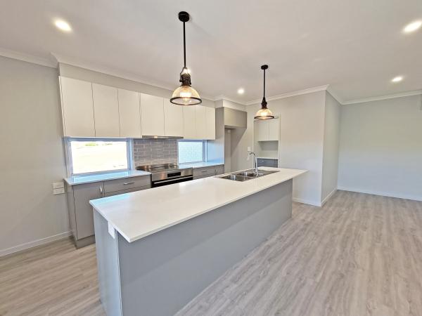 Modern Small  Kitchen Cabinet Design Melamine Kitchen Cabinet With Island