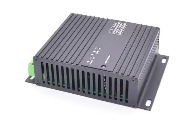 Tensão diesel 12v/24v do carregador dos acessórios da bateria do gerador