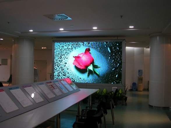 Affichage mené d'intérieur d'IP34 p6 annonçant l'alimentation d'énergie de Dinsite 27777 WIFI 3G Meanwell